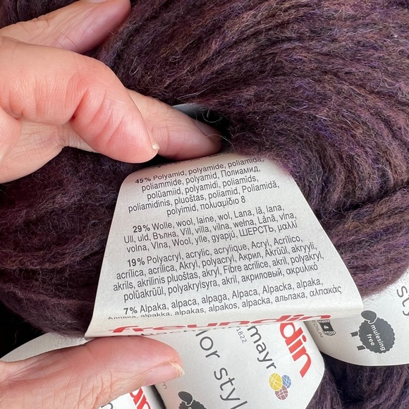 Schachenmayr Freundin Yarn in Deep Purple lot 10 balls - Picture 8 of 8